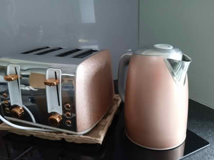 Photo of free Kettle and Toaster set (GU12) #3