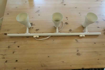 Photo of free 1 metre long lighting track with three spots like new (Purley on Thames RG31) #2