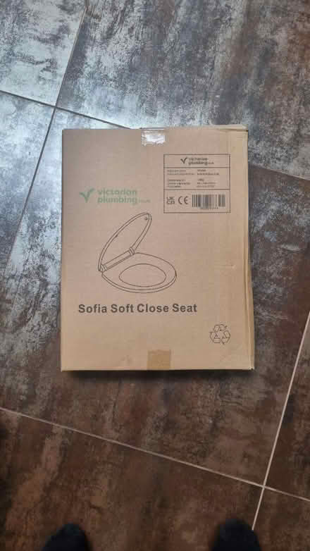 Photo of free Brand new unused toilet seat (Tolworth KT6) #1