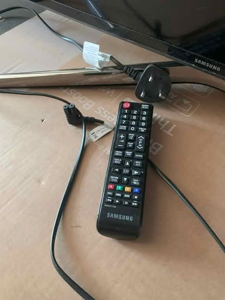 Photo of free Samsung 55" LED TV - Series 6 (Worcester Park KT4) #4