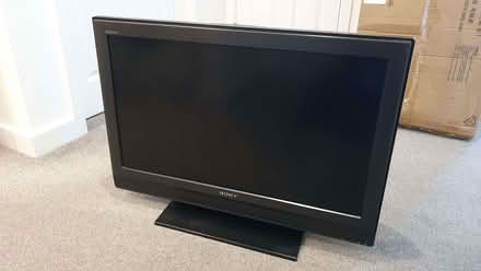 Photo of free Sony 32" LCD TV (DA11) #1