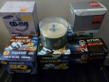 Photo of free 70+ blank (recordable) CDs and 30+ Unused Floppy disks (Ravelston EH4) #1