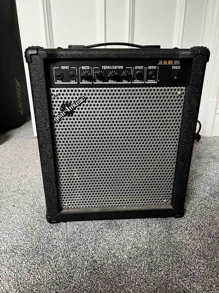 Photo of free Small bass amp (Tynemouth NE30) #1