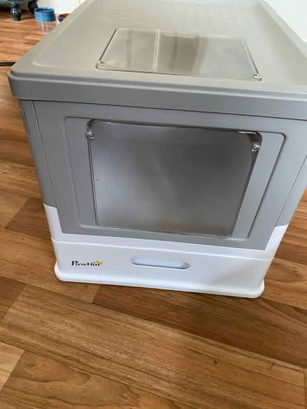 Photo of free Cat litter tray (NW1 Camden Town) #1