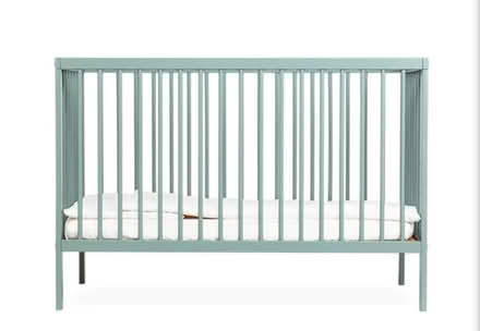 Photo of free Cot / toddler bed (SW8 Battersea) #1