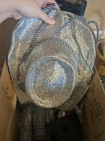 Photo of free HenDo Bundle (Long Eaton NG10) #4