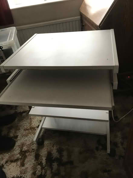 Photo of free Computer/printer desk (Jacksons Lane, Billericay) #1
