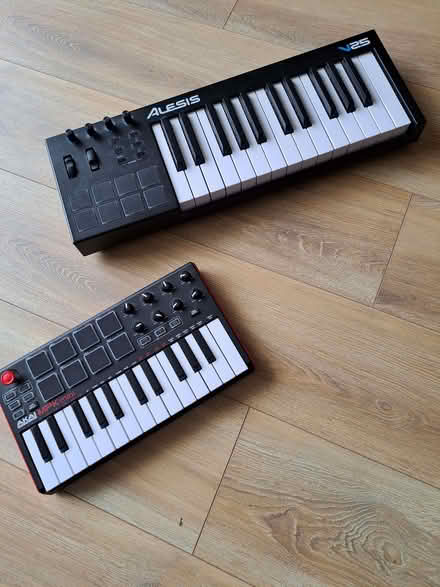 Photo of free USB Keyboards x 2 (BT47) #1