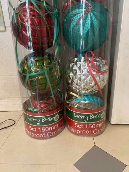 Photo of free Large Christmas ornaments balls (La mesa) #2