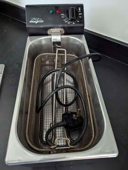 Photo of free Deep fat fryer (Middleyard GL10) #2