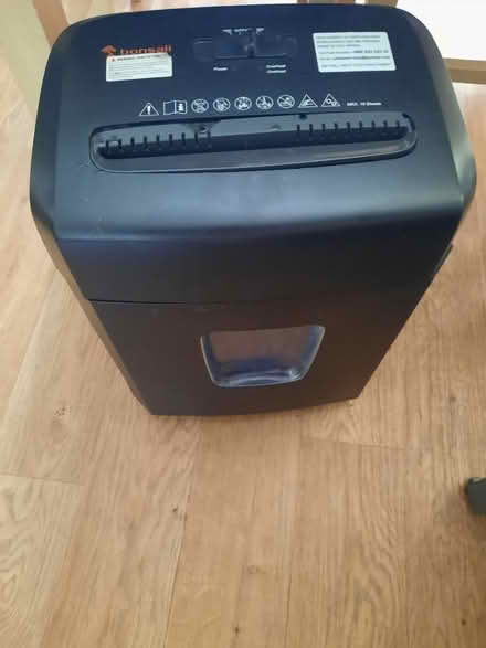 Photo of free Crosscut paper shredder (CA7) #1