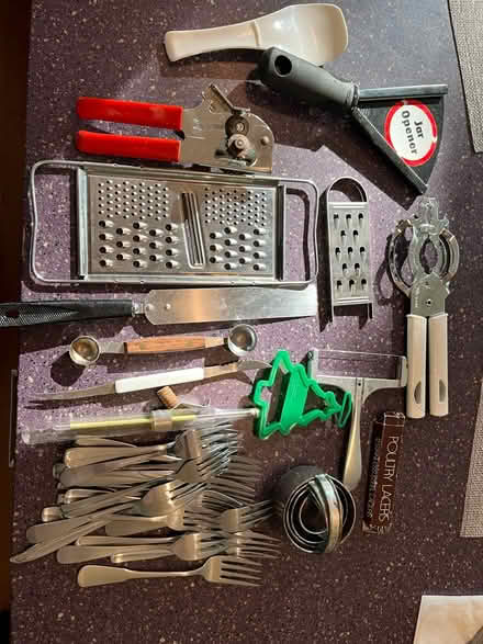 Photo of free Various kitchen items (East Weymouth) #1