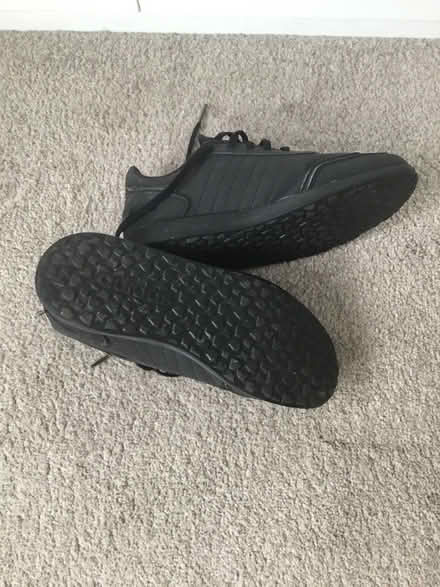 Photo of free Boys Adidas trainers. Size 4 1/2 (Sefton L31) #2