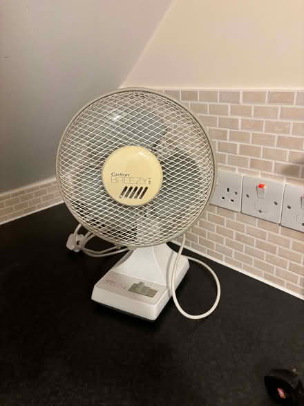 Photo of free Desk fan (Sherfield Park RG27) #1