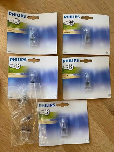 Photo of free 10 halogen G9 bulbs (Southmoor OX13) #1