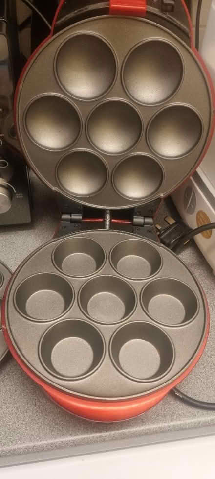 Photo of free Waffle maker (Edmonton, Nr Silver Street N18) #2