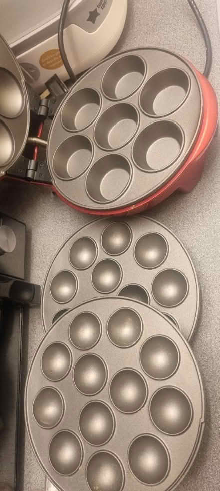 Photo of free Waffle maker (Edmonton, Nr Silver Street N18) #3