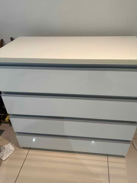 Photo of free White gloss chest of drawers (Wimbledon (SW19)) #1