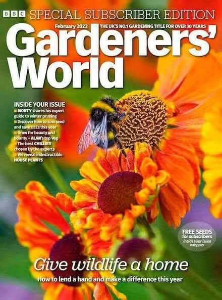 Photo of Old magazines and Readers Digest books (Woodley RG5) #1