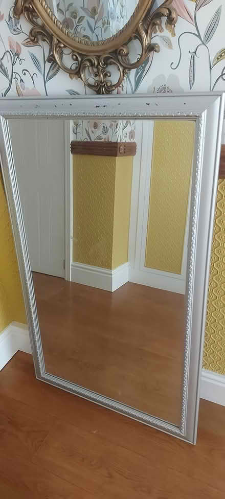 Photo of free mirror (Ellesmere Port CH65) #1