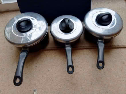Photo of free Set of saucepans (Knaphill GU21) #1