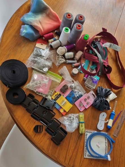 Photo of free Bag of sewing items (AB21) #1