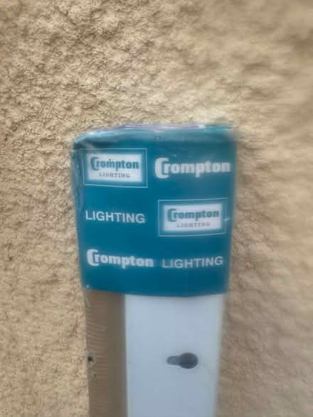 Photo of free New fluorescent batten light (Dawlish Devon) #3