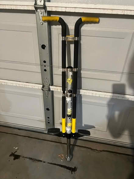 Photo of free Pogo-stick (Unser / McMahon) #1