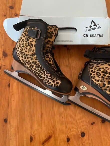 Photo of free Women’s ice skates, sz 9 (Belmont) #1