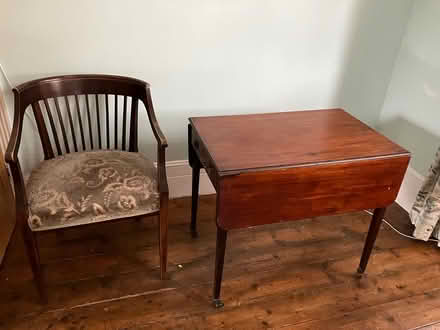 Photo of free Drop leaf table and chair (SW15) #1