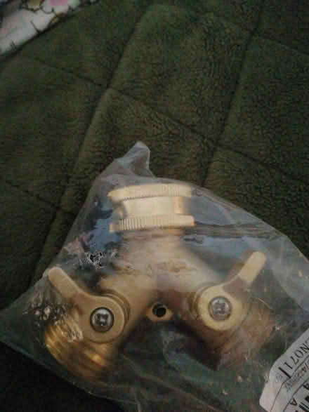 Photo of free DEFECTIVE brass tap splitter (Newtongrange, EH22) #1