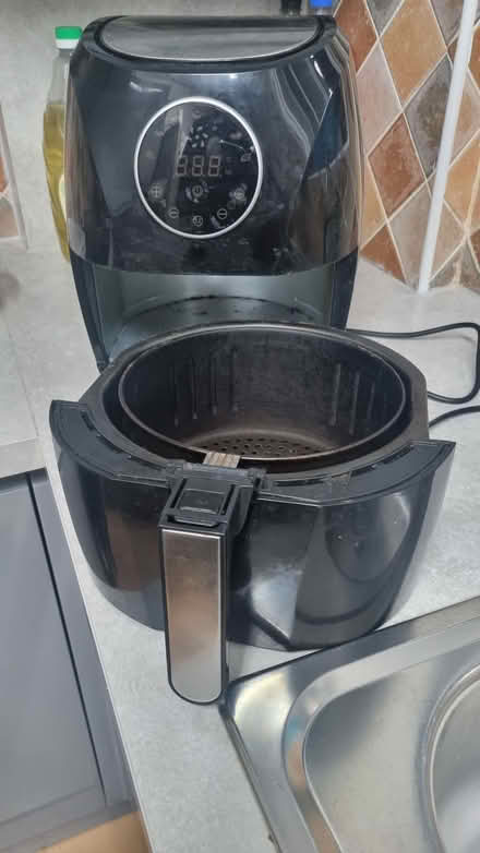 Photo of free Air fryer (Langley SL3) #1