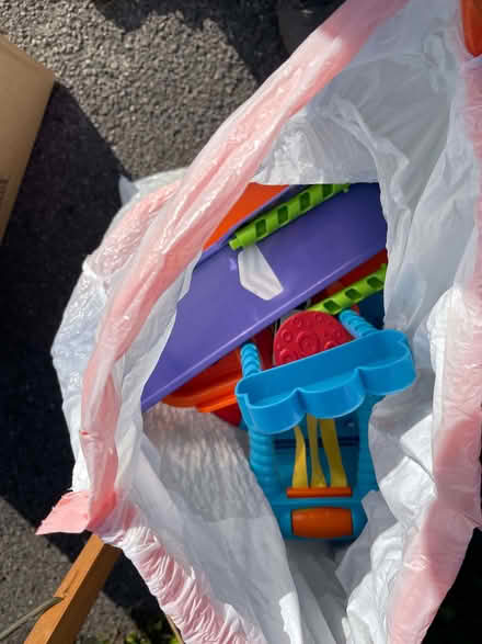 Photo of free Lots of toys, books etc today (IQ Winnersh RG41) #4