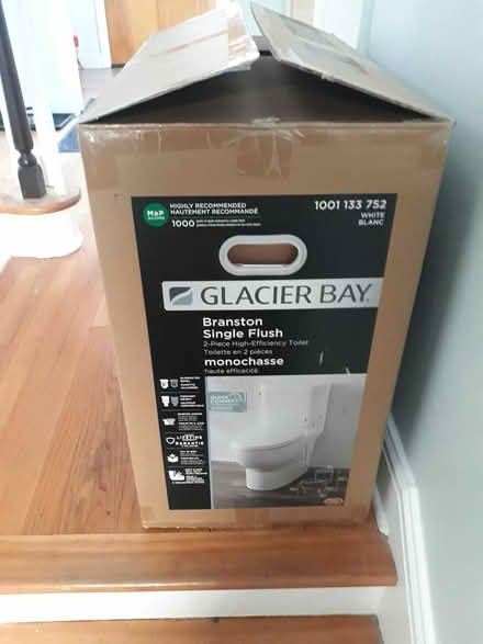 Photo of free Toilet unused. Please read desc (Old Ottawa East)