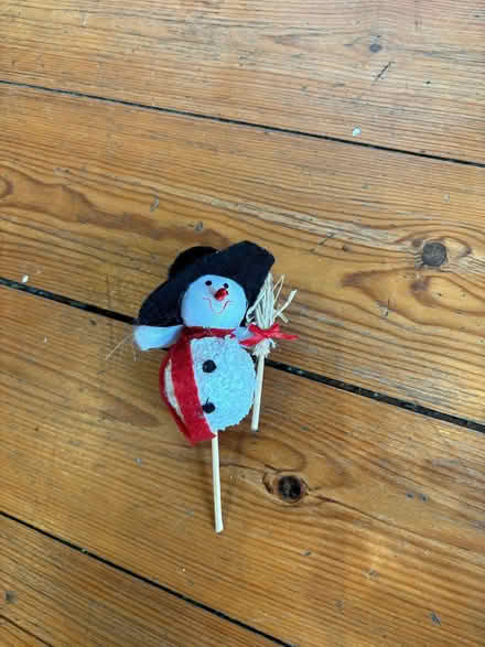 Photo of free Snowman decoration (Dean EH4) #1