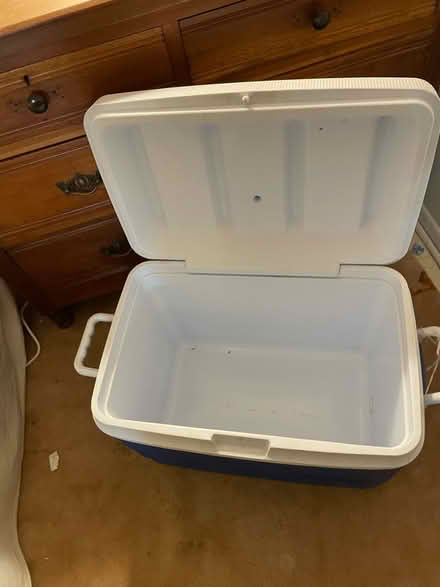 Photo of free Rubbermaid Cooler (Danbury Forest) #2