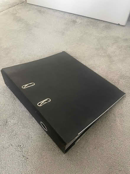 Photo of free A4 ring binder folder (SW17 8JA) #1