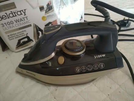 Photo of free Steam iron (Norham Manor OX2) #2