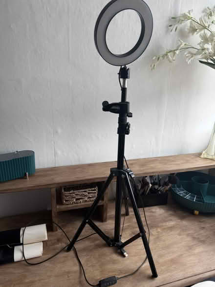 Photo of free Ring light with usb plug (Heath End WS3) #1