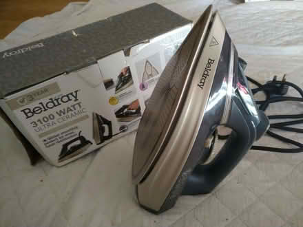 Photo of free Steam iron (Norham Manor OX2) #1