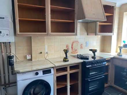 Photo of free kitchen (TW18) #1