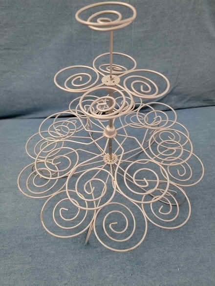 Photo of free 3 wire cup cake stands - Hollingdean (Lower Bevendean BN1) #1