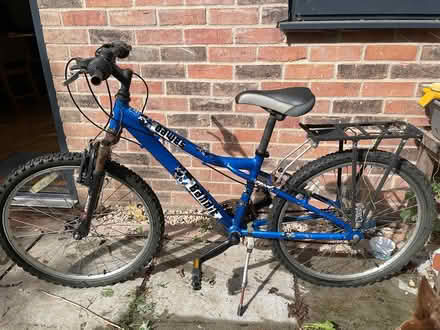 Photo of free Childs bike age age approx 10+ (Shepton Mallet BA4) #1