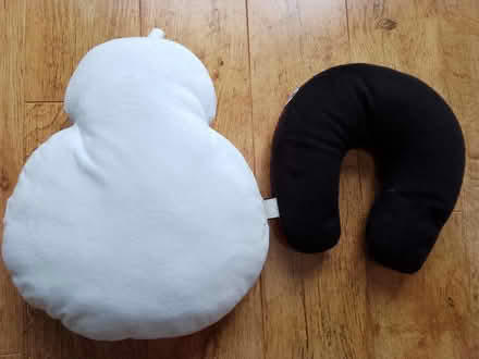 Photo of free Star Wars cushion & travel pillow (Moreton Hall BSE) #2