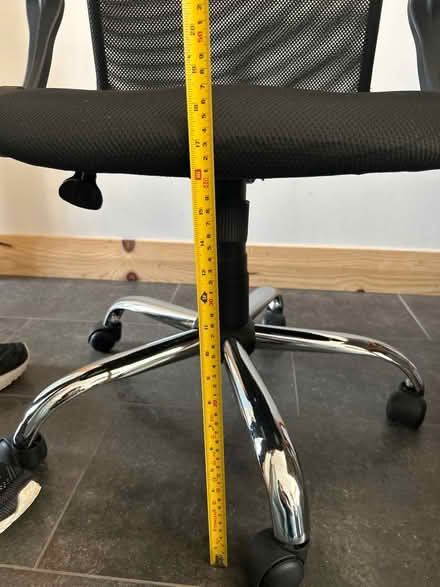 Photo of free Desk chair (Kettering NN15) #3
