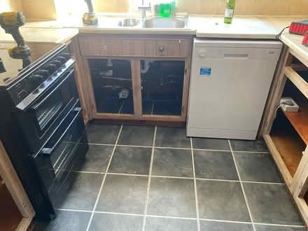 Photo of free kitchen (TW18) #2