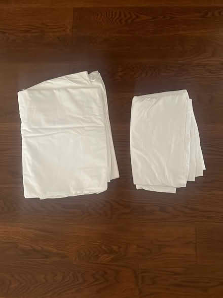 Photo of free 2x Flat Sheets White Twin XL (Waverly Park) #1