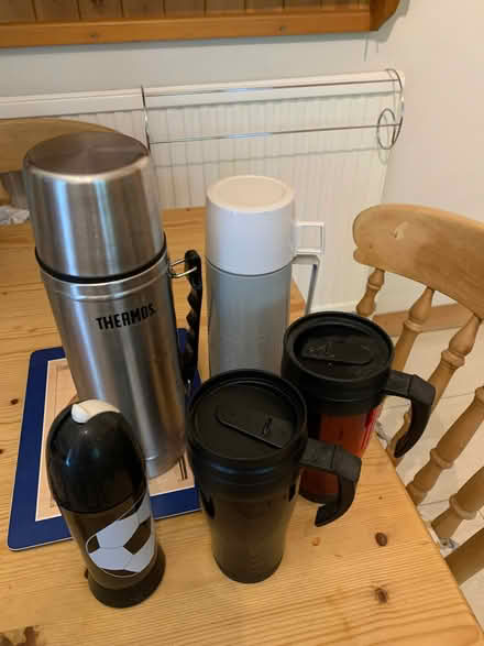 Photo of free Thermos flasks (Forest Green GL6) #1