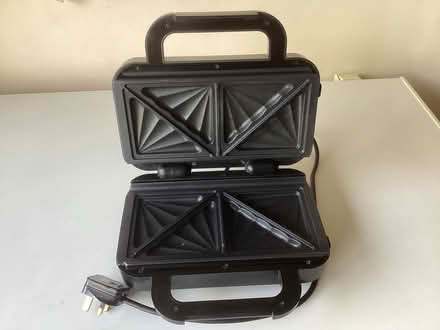 Photo of free Toasted sandwich maker - faulty (Epsom Common KT18) #2