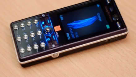 Photo of sony ericsson K800 series phone (Caversham RG4) #1